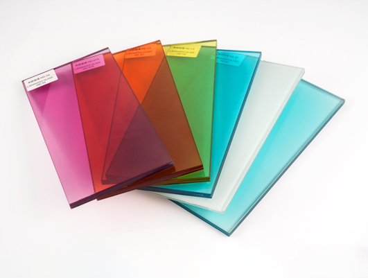 Verre plastifiée câblée